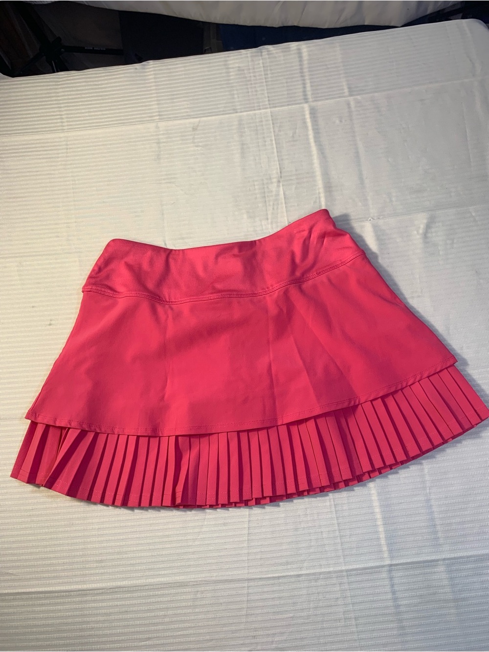 Bollé women's pleated athletic tennis skort in bright pink. SZ XS - Picture 3 of 7